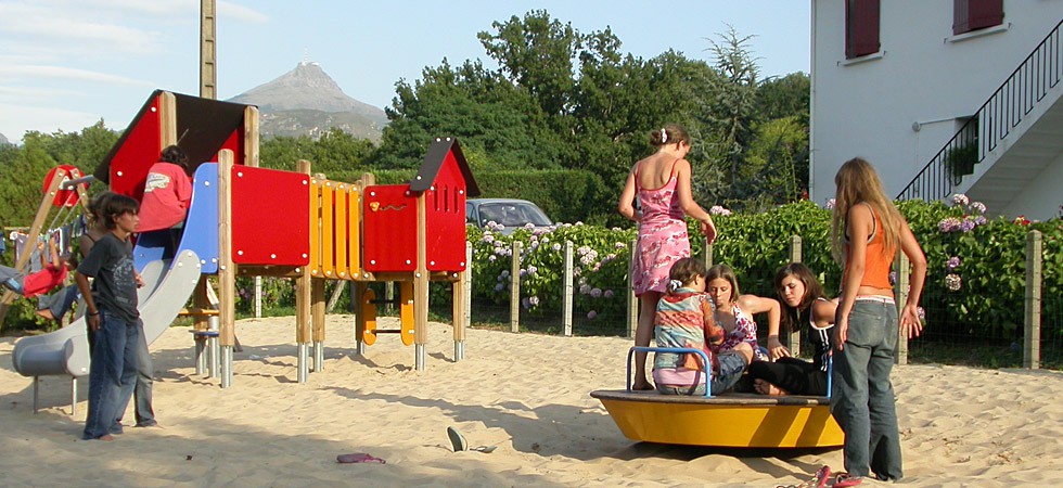 Location Berruetako Borda<br/>Aire de jeux pour enfants